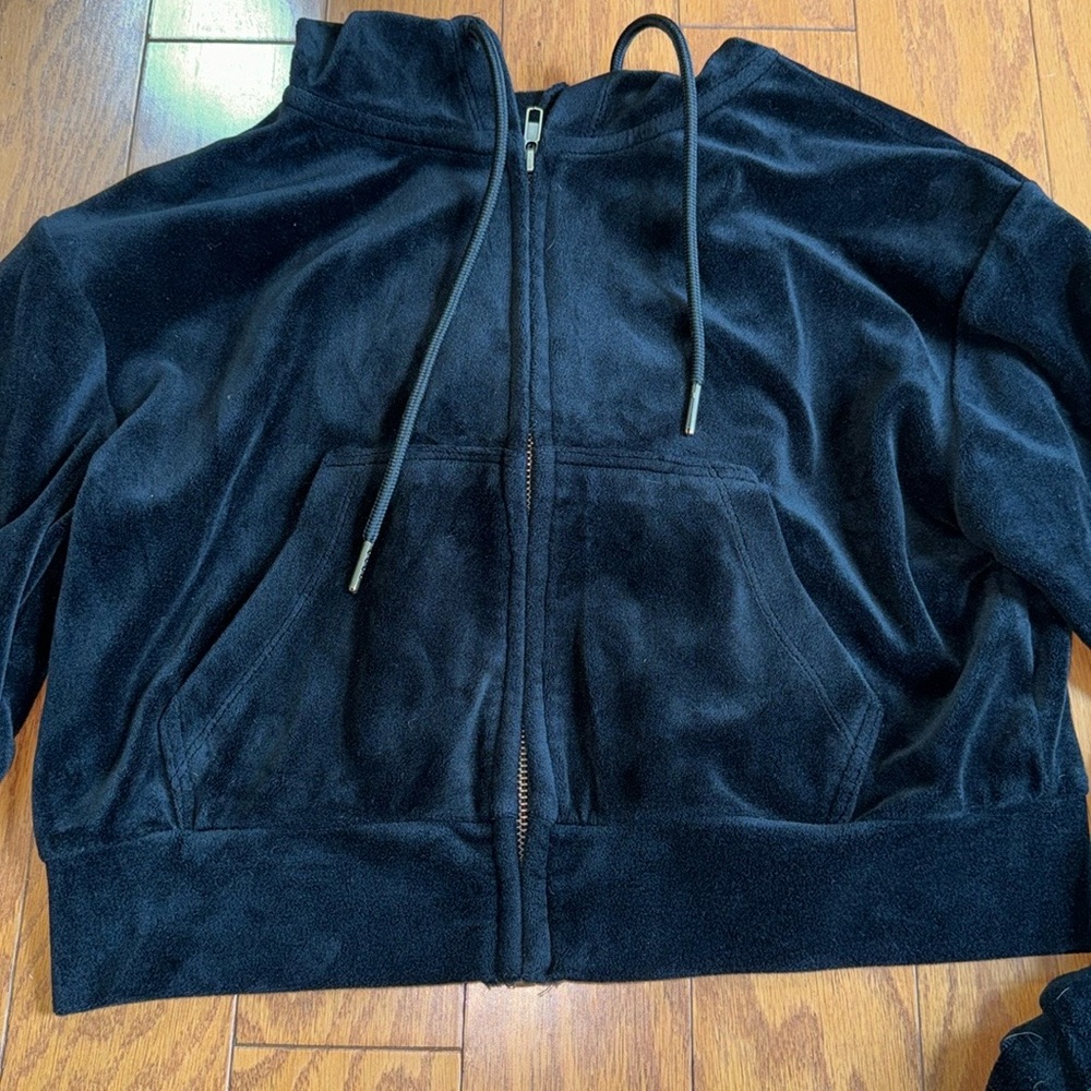 Velour Cropped Hoodie